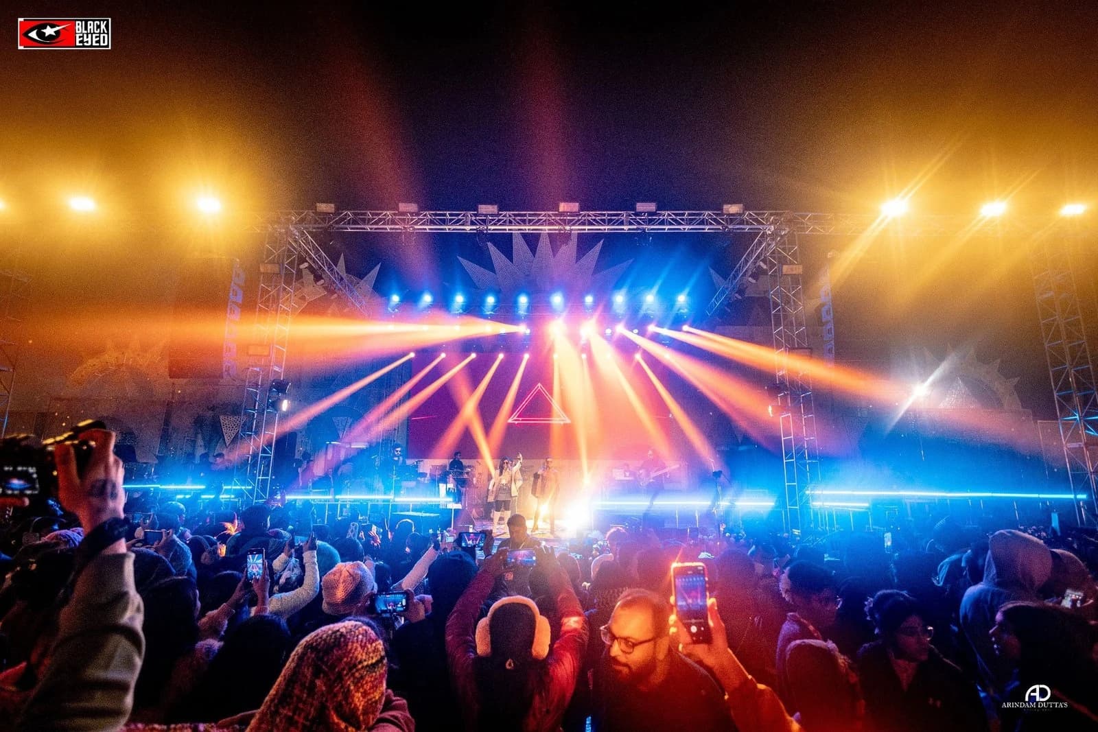 BlackEyed audience and stage lighting
