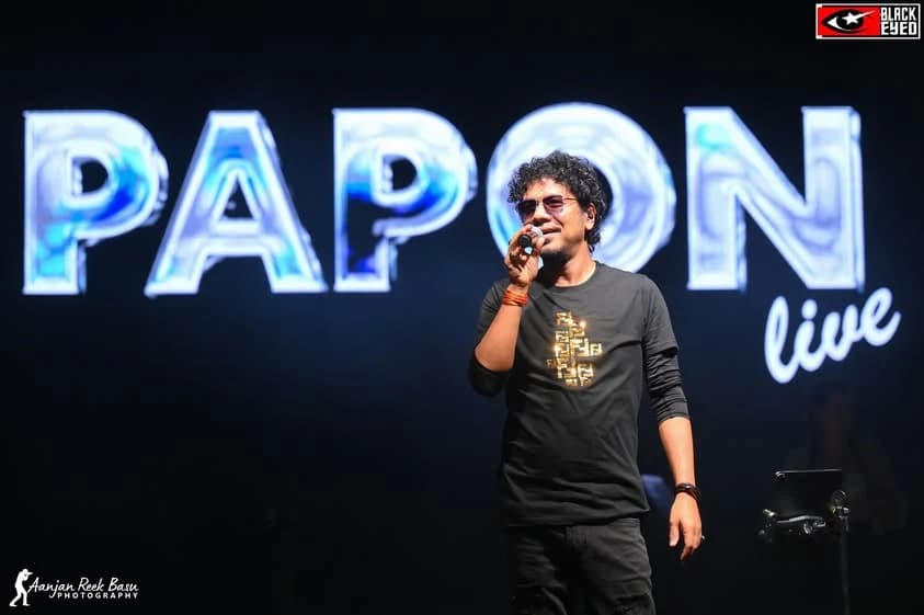 Papon performing at a BlackEyed event