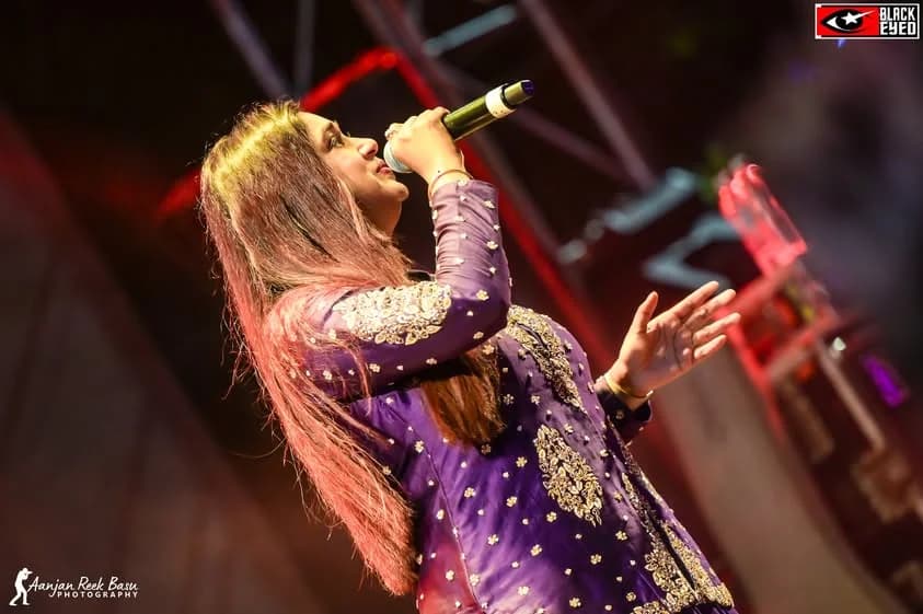Antara Mitra Live at Beleghata — event photograph 18
