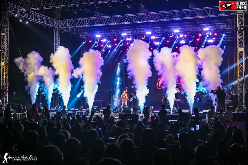 Sunidhi Chauhan Live at Sanaka, Durgapur — event photograph 9