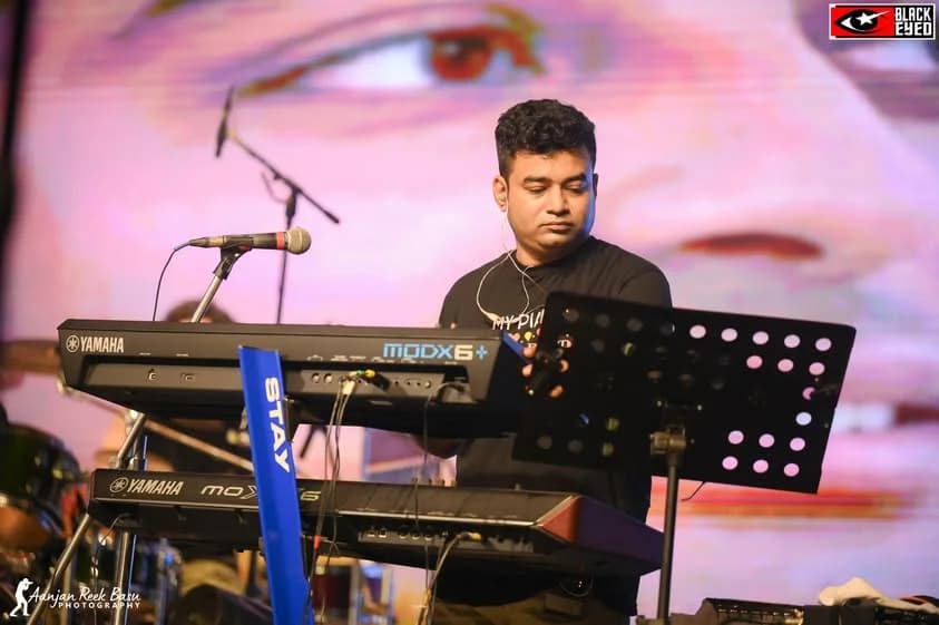 Snigdhajit & Liveline Live at ESIC Medical College for Surge 2024 — event photograph 14