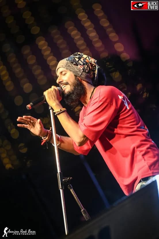 Snigdhajit & Liveline performing at a BlackEyed event
