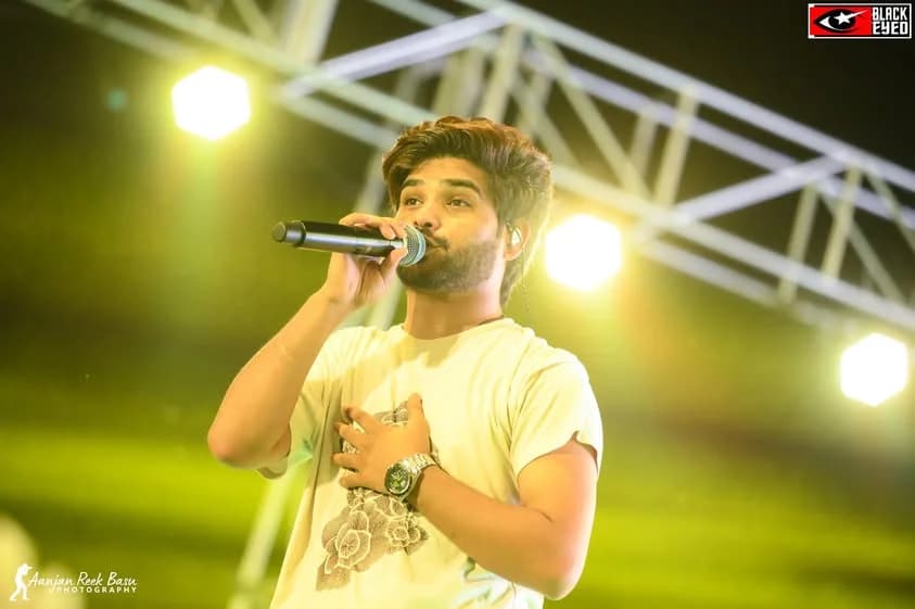 Salman Ali Live at Itahar College — event photograph 1