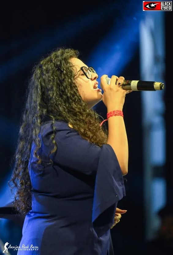 Manasi Ghosh performing at a BlackEyed event