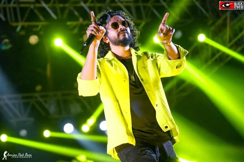 Nakash Aziz Live at Kharagpur — event photograph 12