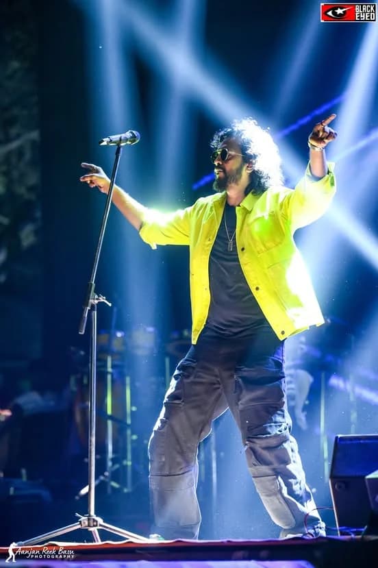 Nakash Aziz Live at Kharagpur — event photograph 13