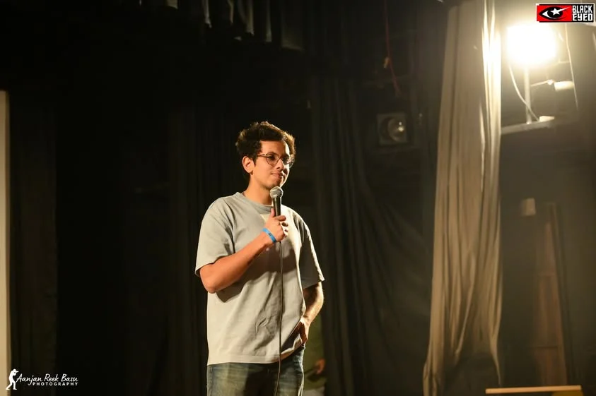 Yash Rathi performing at a BlackEyed event