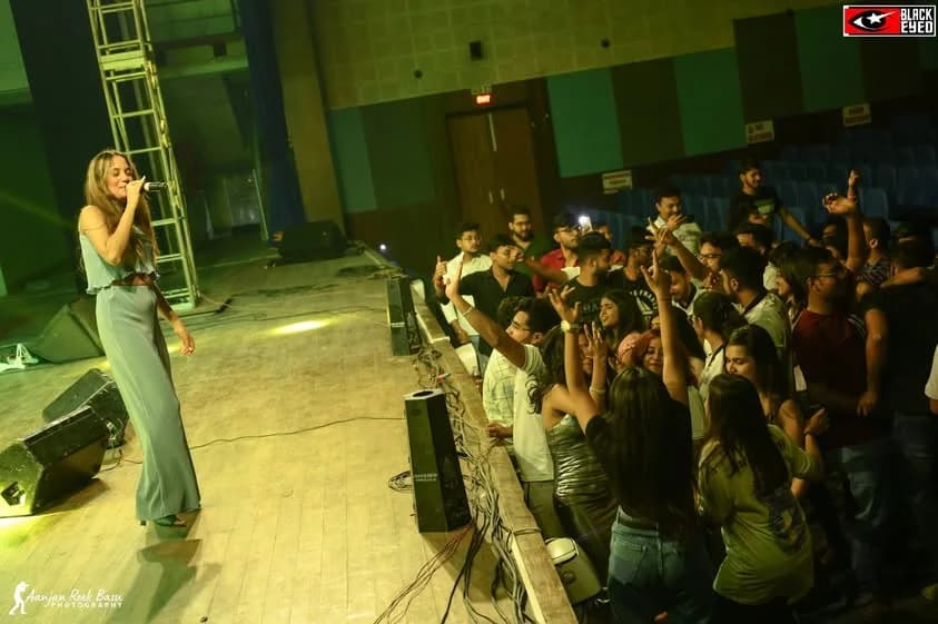 Aakanksha Sharma Live at College of Medicine & JNM Hospital — event photograph 8
