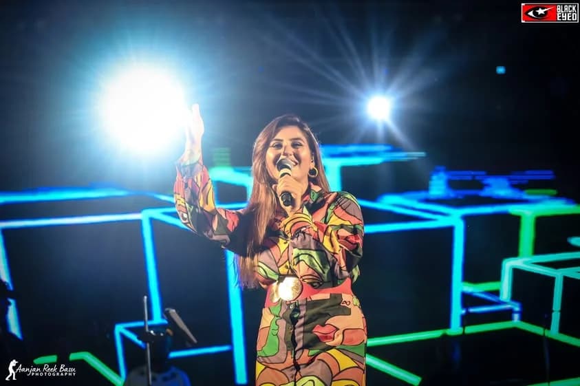 Trissha Chatterjee Live at Prafulla Chandra College — event photograph 2