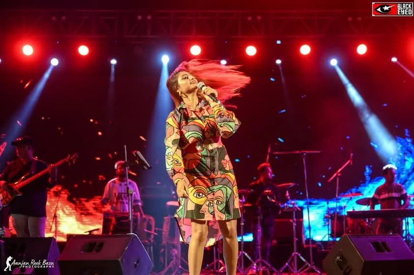 Trissha Chatterjee Live at Prafulla Chandra College — event photograph 3