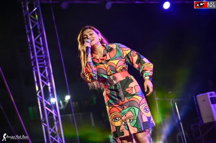 Trissha Chatterjee Live at Prafulla Chandra College — event photograph 16