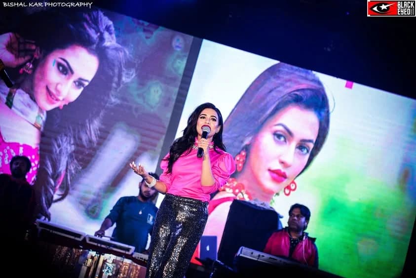 Nusrat Faria Live in Concert — event photograph 1