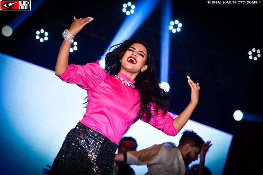 Nusrat Faria Live in Concert — event photograph 6