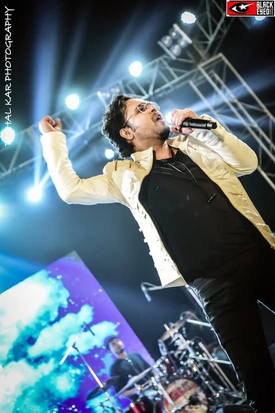 Emon Chatterjee Live — event photograph 12