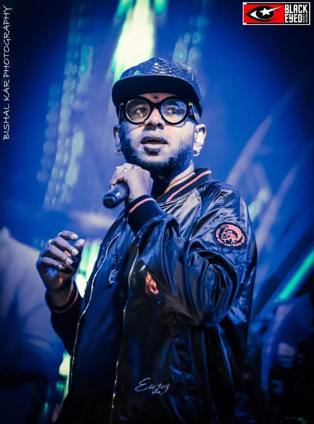Benny Dayal performing at a BlackEyed event