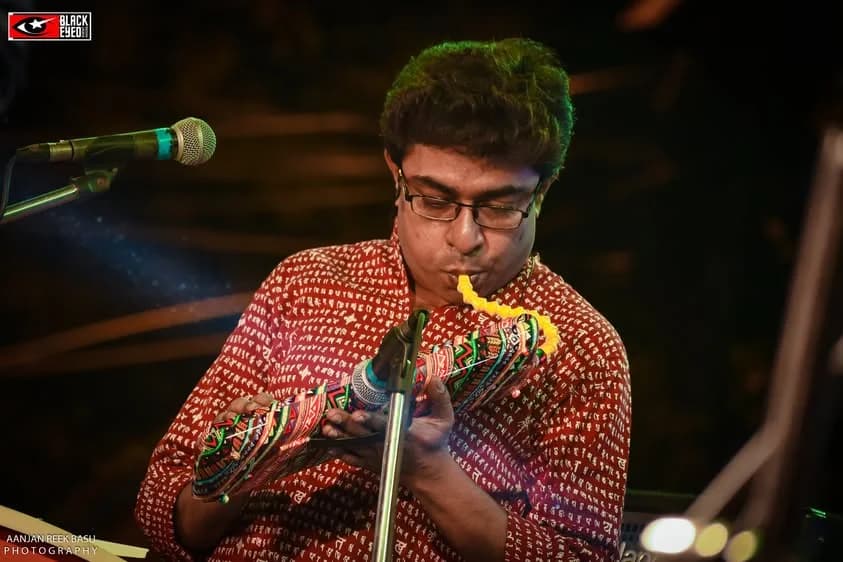 Surojit O Bondhura Live — event photograph 8