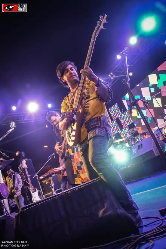 Surojit O Bondhura Live — event photograph 11
