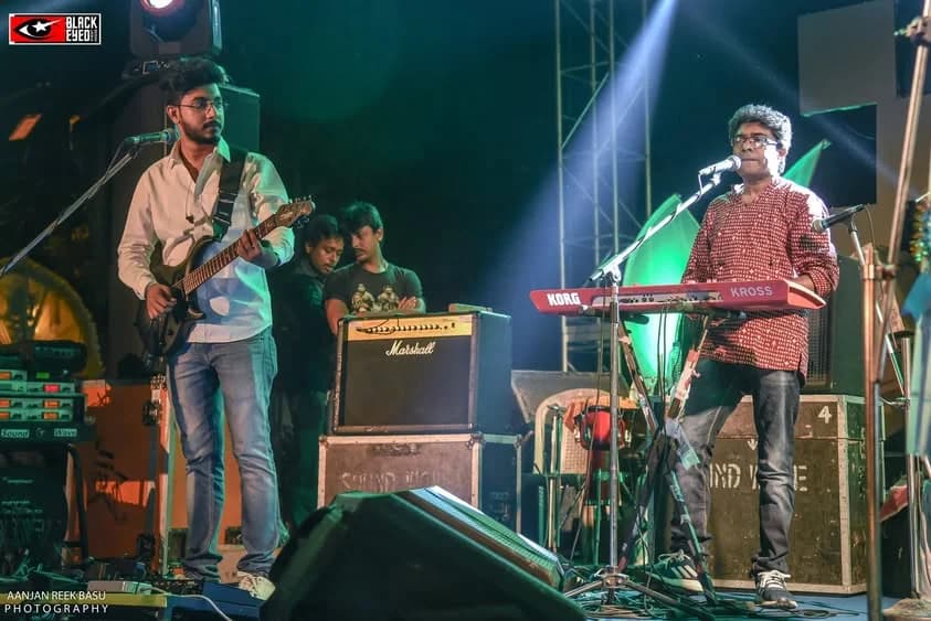Surojit O Bondhura Live — event photograph 14