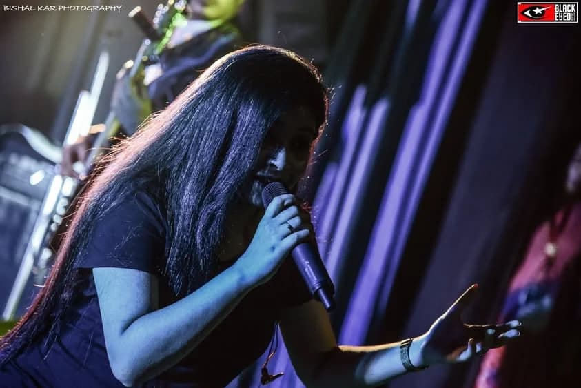 Prashmita Paul Live at Krishnanagar — event photograph 13