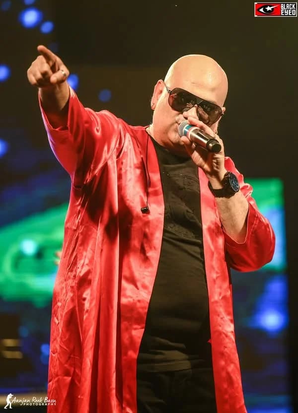 Samidh & Urvi LIVE — event photograph 16