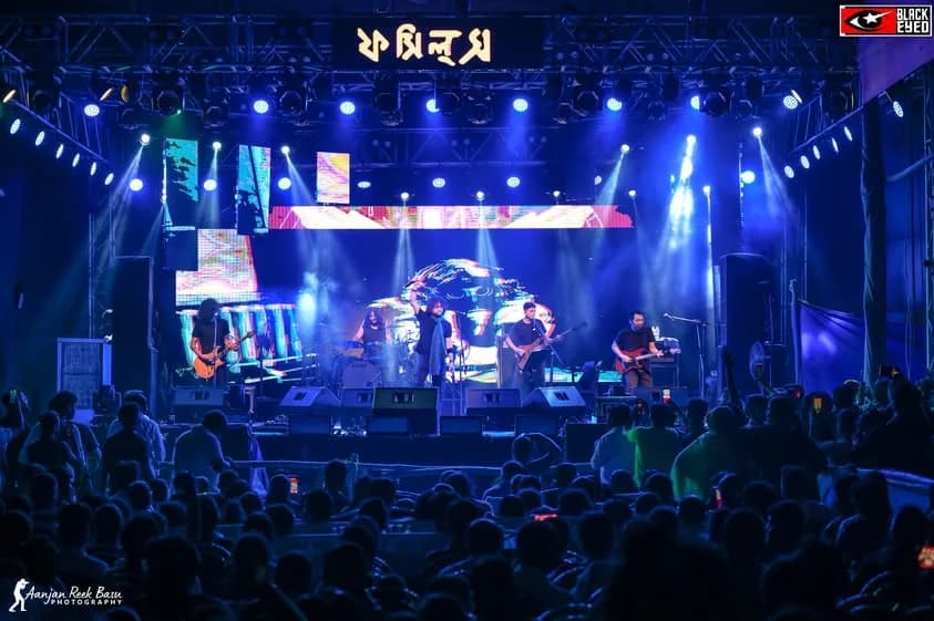 Fossils LIVE at Santiniketan Medical College — event photograph 3