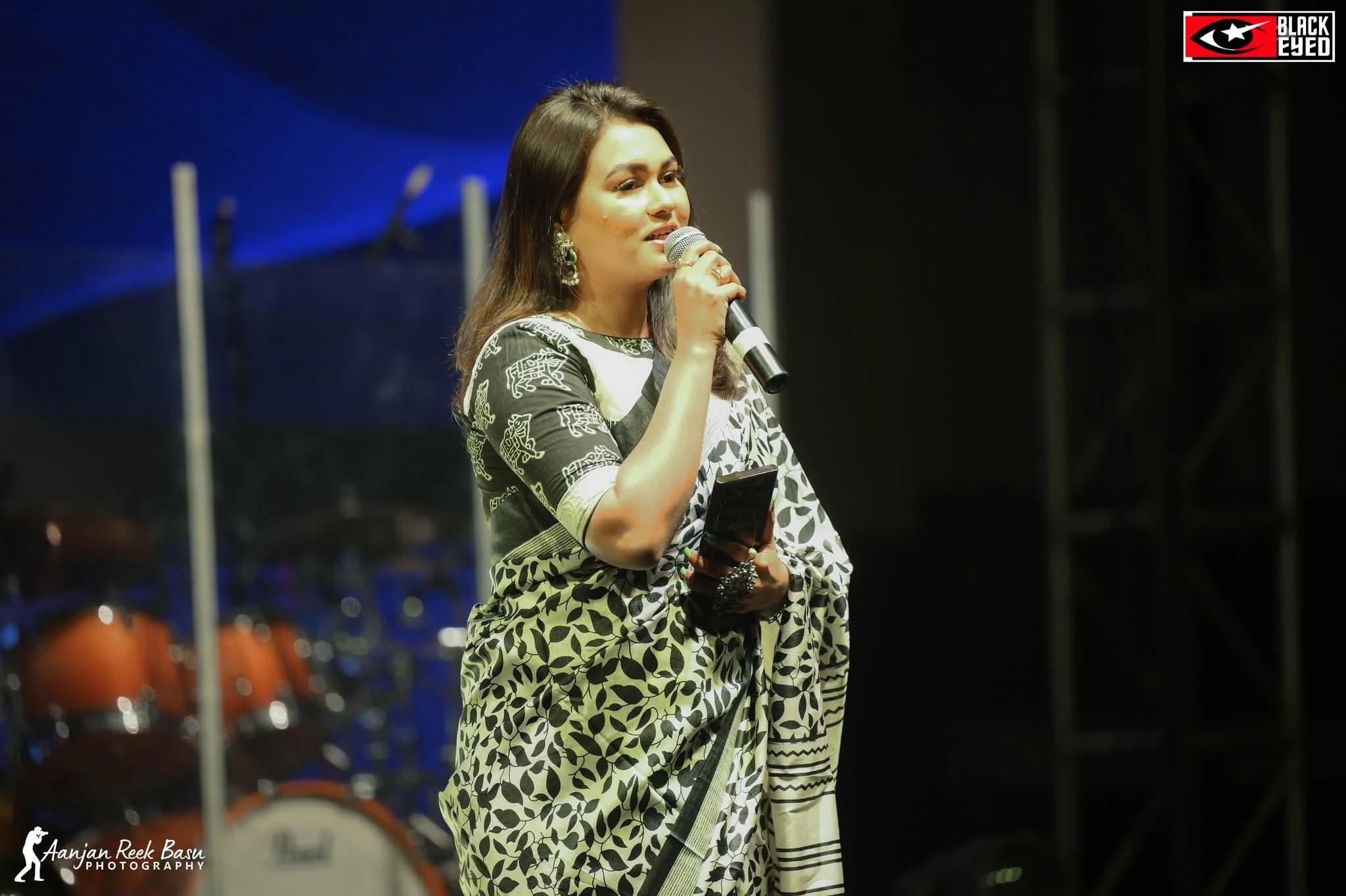 Neha Saha live performance — BlackEyed event photograph 686