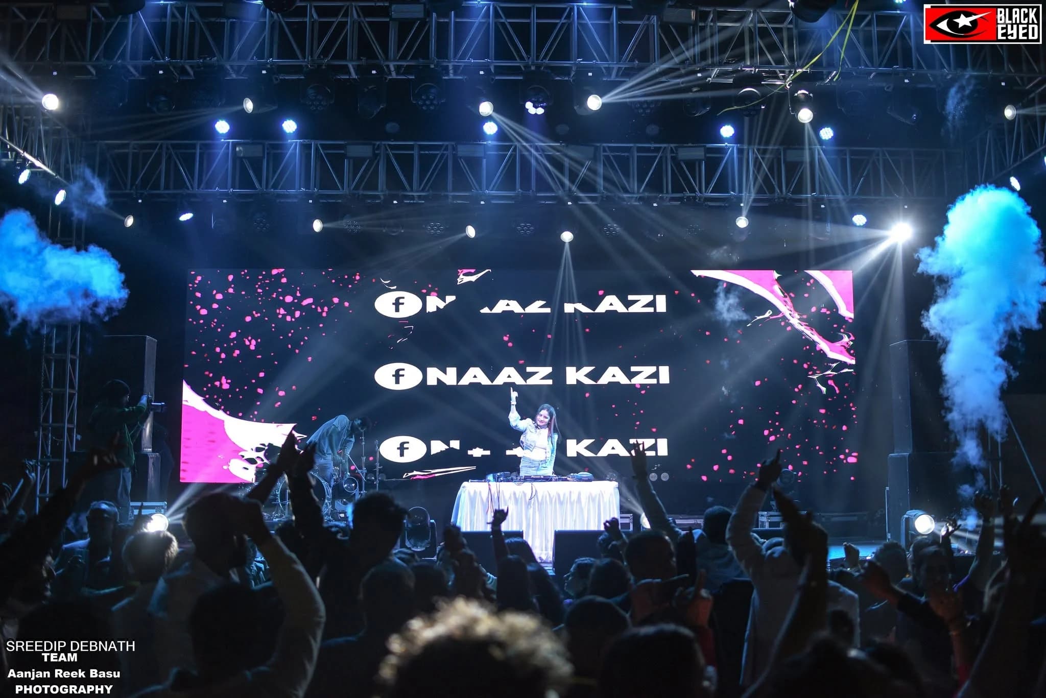 DJ Naaz live at Aquatica — BlackEyed event photograph 390