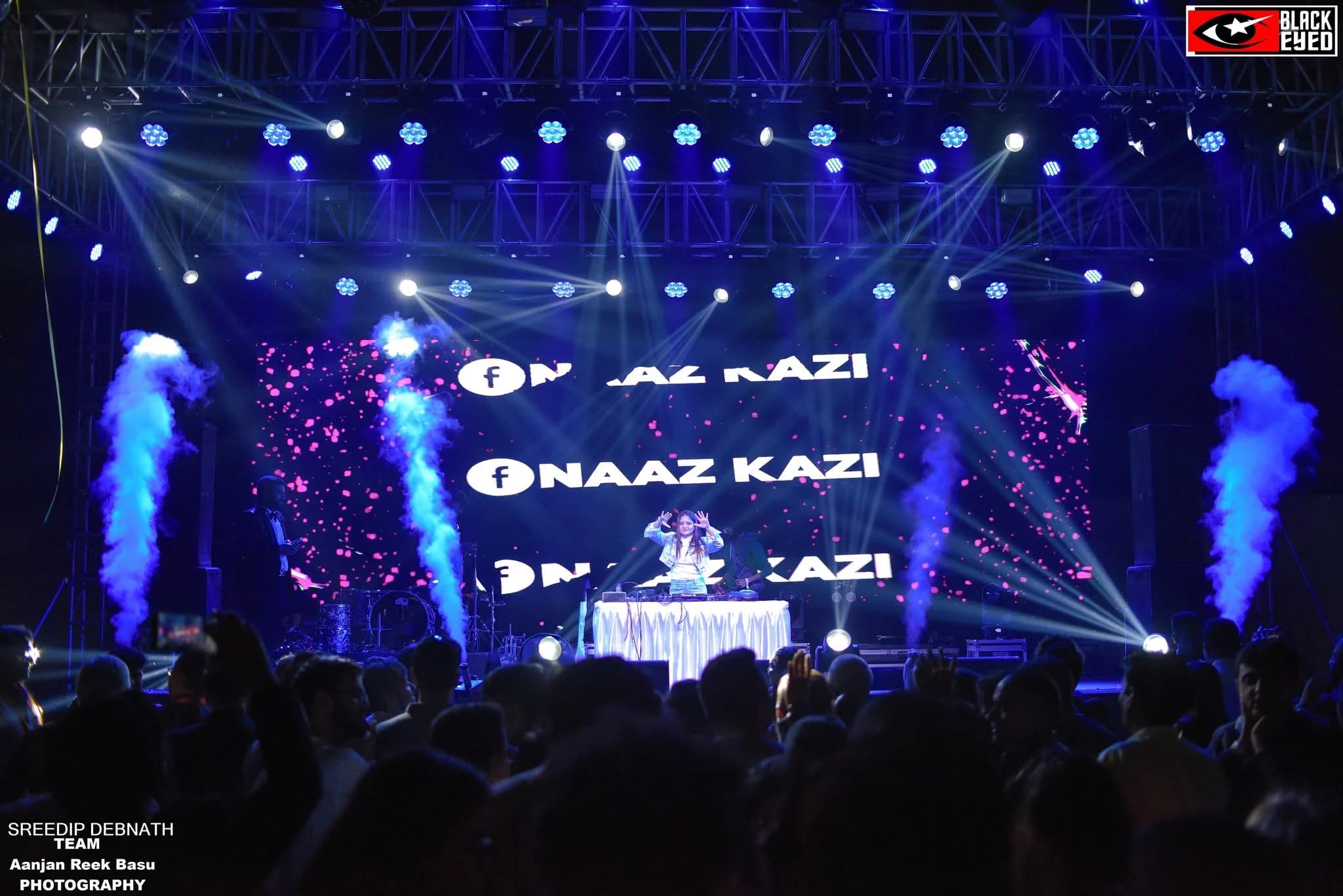 DJ Naaz live at Aquatica — BlackEyed event photograph 395