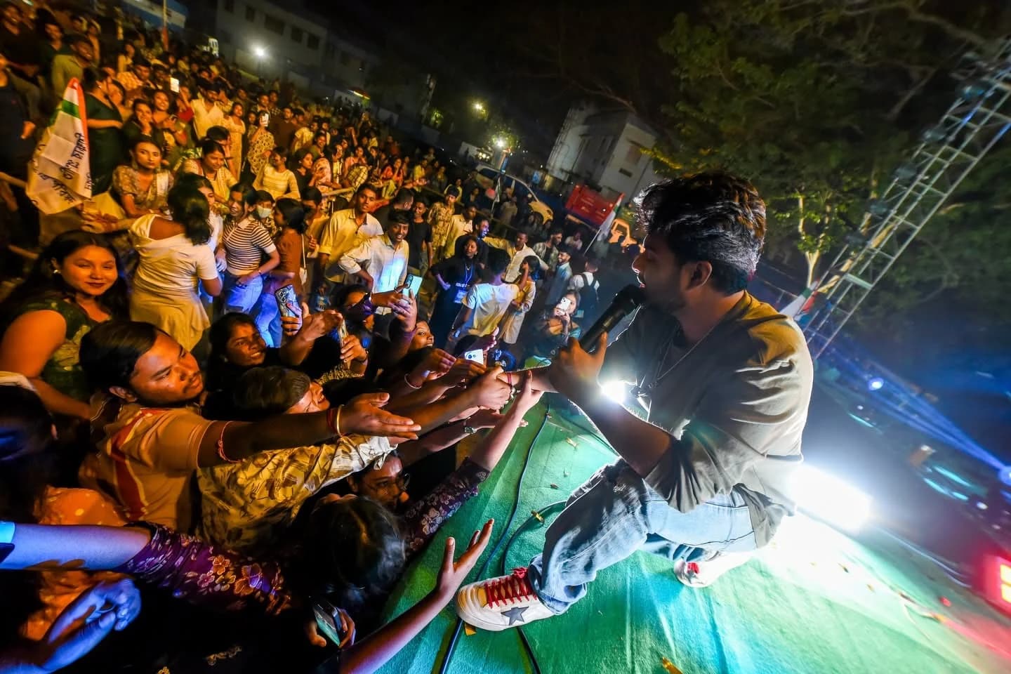 Raj Barman live at Krishnanagar — BlackEyed event photograph 361