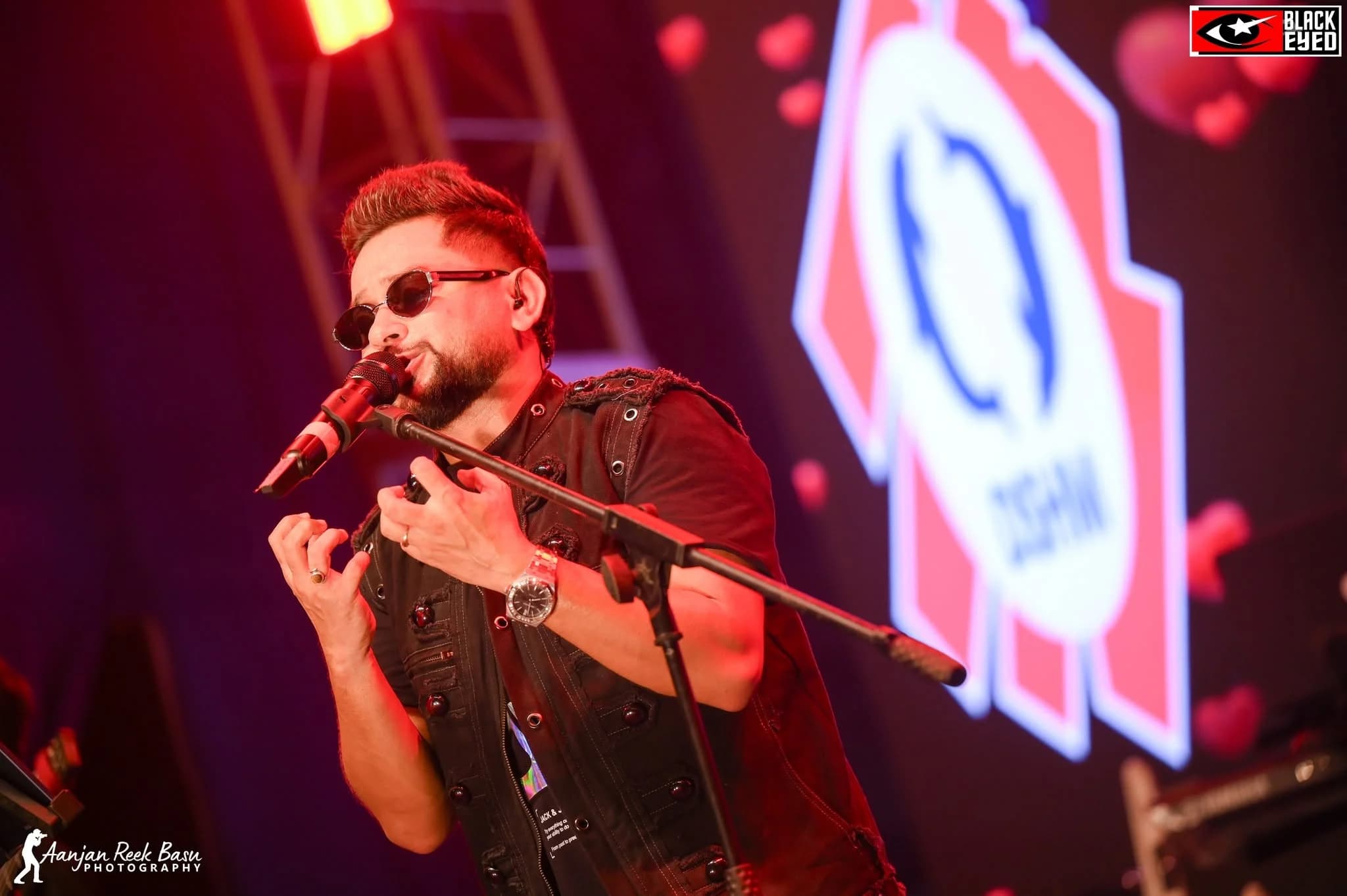 Satish Gajmer live at DSHM 2026 — BlackEyed event photograph 40