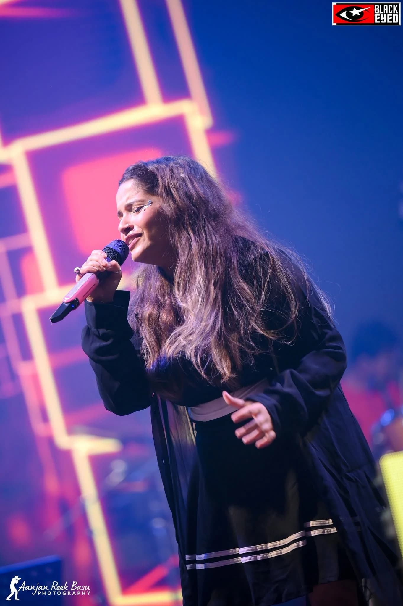 Senjuti Das live at DSHM 2026 — BlackEyed event photograph 11